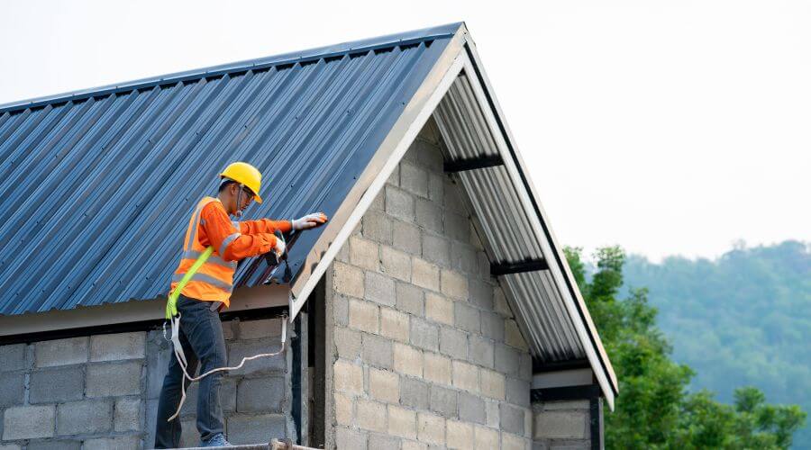 Professional gutter cleaning in Gloucester City, NJ